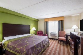 Super 8 by Wyndham Bangor