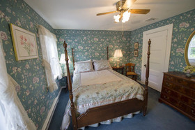 Anne’s White Columns Inn
