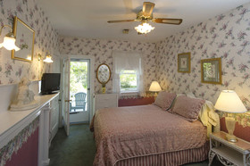 Anne’s White Columns Inn