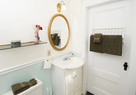 Anne’s White Columns Inn