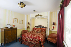 Anne’s White Columns Inn