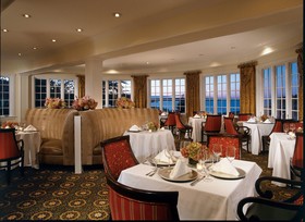 Harborside Hotel, Spa & Marina