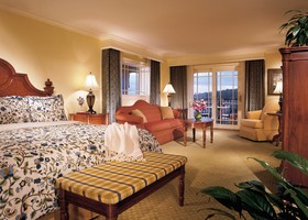 Harborside Hotel, Spa & Marina