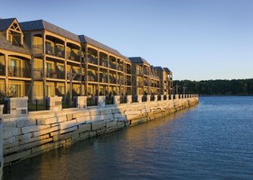 Harborside Hotel, Spa & Marina