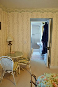 Heathwood Inn & Suites