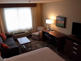 Belfast Harbor Inn
