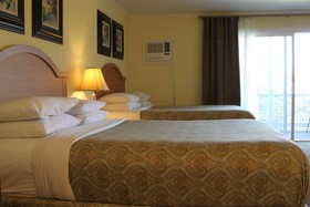 Beach Cove Waterfront Inn