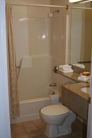 Boothbay Harbor Inn