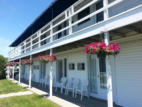 Boothbay Harbor Inn