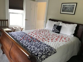 Harbor House Inn