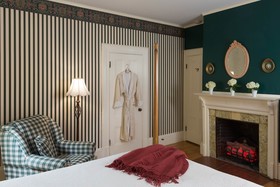 Hawthorn Inn