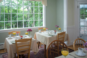 Hawthorn Inn