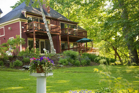Hawthorn Inn