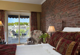Lord Camden Inn