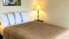 Colonial Inn Ellsworth by Magnuson Worldwide