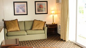 Colonial Inn Ellsworth by Magnuson Worldwide