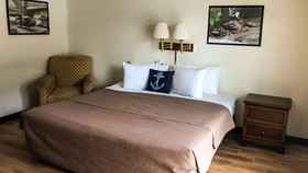 Colonial Inn Ellsworth by Magnuson Worldwide