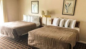 Colonial Inn Ellsworth by Magnuson Worldwide