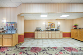 Hawthorn Extended Stay by Wyndham Ellsworth / Bar Harbor