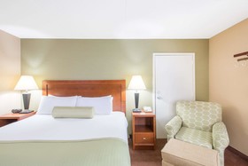 Hawthorn Extended Stay by Wyndham Ellsworth / Bar Harbor