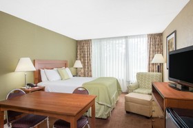 Hawthorn Extended Stay by Wyndham Ellsworth / Bar Harbor