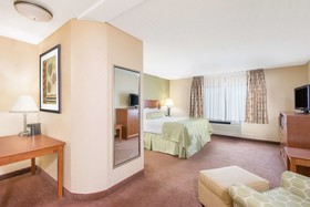 Hawthorn Extended Stay by Wyndham Ellsworth / Bar Harbor