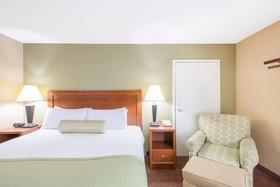 Hawthorn Extended Stay by Wyndham Ellsworth / Bar Harbor