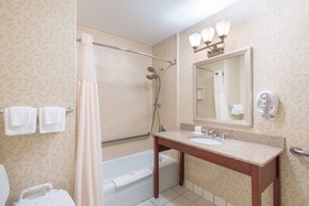 Hawthorn Extended Stay by Wyndham Ellsworth / Bar Harbor