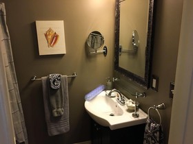 PineCrest Inn