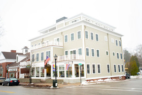 Capital Resorts - 84 Main