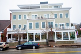 Capital Resorts - 84 Main