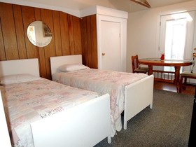 Shorelands Guest Resort