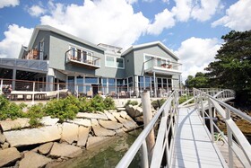 The Boathouse Waterfront Hotel and Restaurant