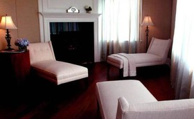 The Breakwater Inn & Spa