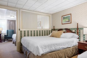 Coachman Inn