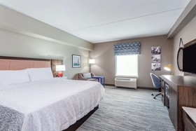 Hampton Inn & Suites Kittery