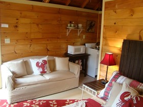 Bay Leaf Cottages & Bistro