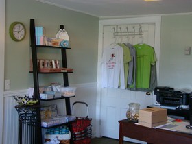 Bay Leaf Cottages & Bistro