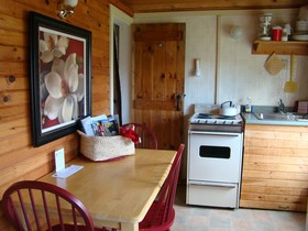 Bay Leaf Cottages & Bistro