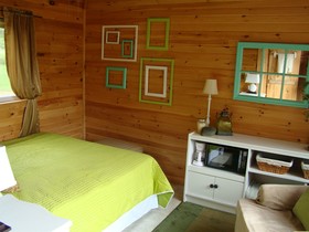 Bay Leaf Cottages & Bistro