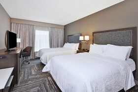 Hampton Inn & Suites