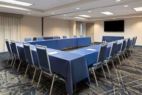 Hampton Inn & Suites