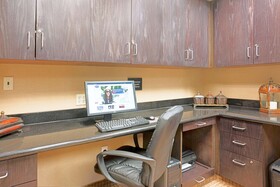 Hampton Inn & Suites