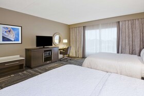 Hampton Inn & Suites