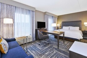Hampton Inn & Suites