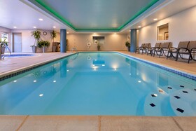 Hampton Inn & Suites