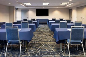 Hampton Inn & Suites