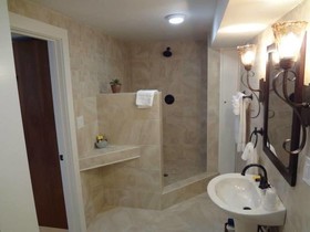 Sea Rose Suites