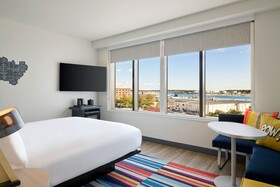 Aloft Portland