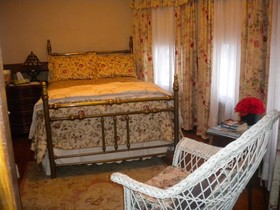 Fleetwood House Bed & Breakfast